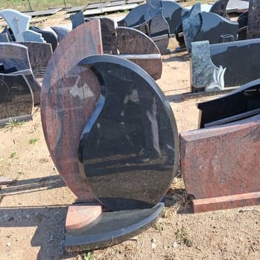 Dviejų dalių paminklai 1