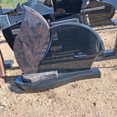 Dviejų dalių paminklai 19