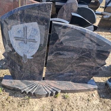 Dviejų dalių paminklai 20