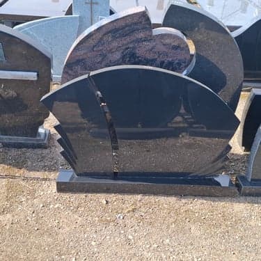 Dviejų dalių paminklai 36