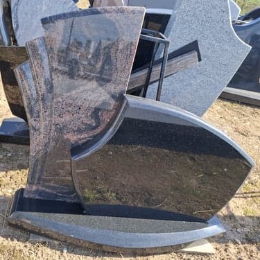 Dviejų dalių paminklai 43