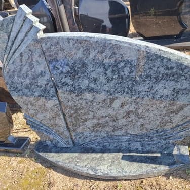 Dviejų dalių paminklai 44