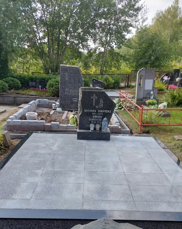 Akmens ir akmens masės plytelė 2